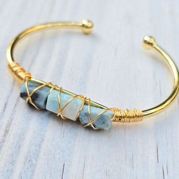 Larimar ✦ Wire Wrap Cuff ✦ 3-Stone Gold Over Copper Ocean Calm Talisman NWT - Picture 4 of 13